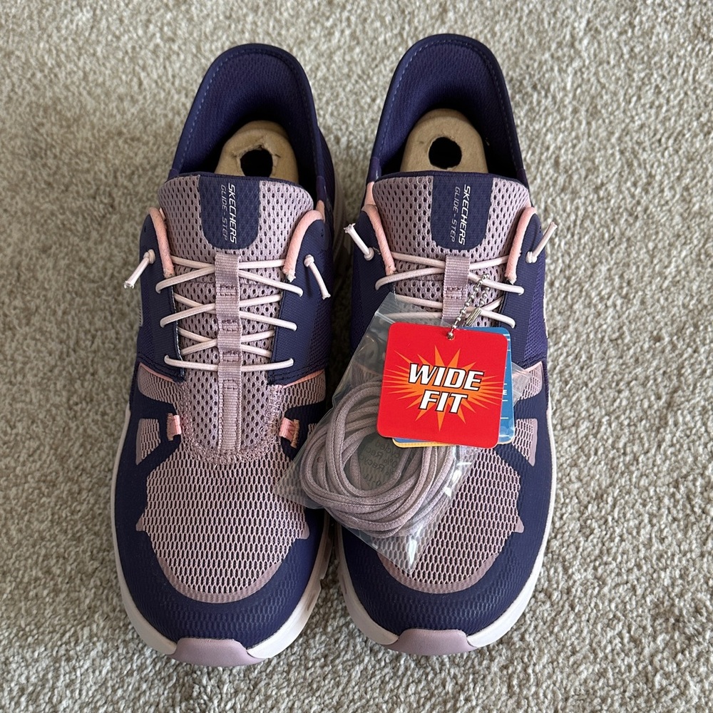 Skechers Women's Wide Fit Lavender and Navy Sneakers